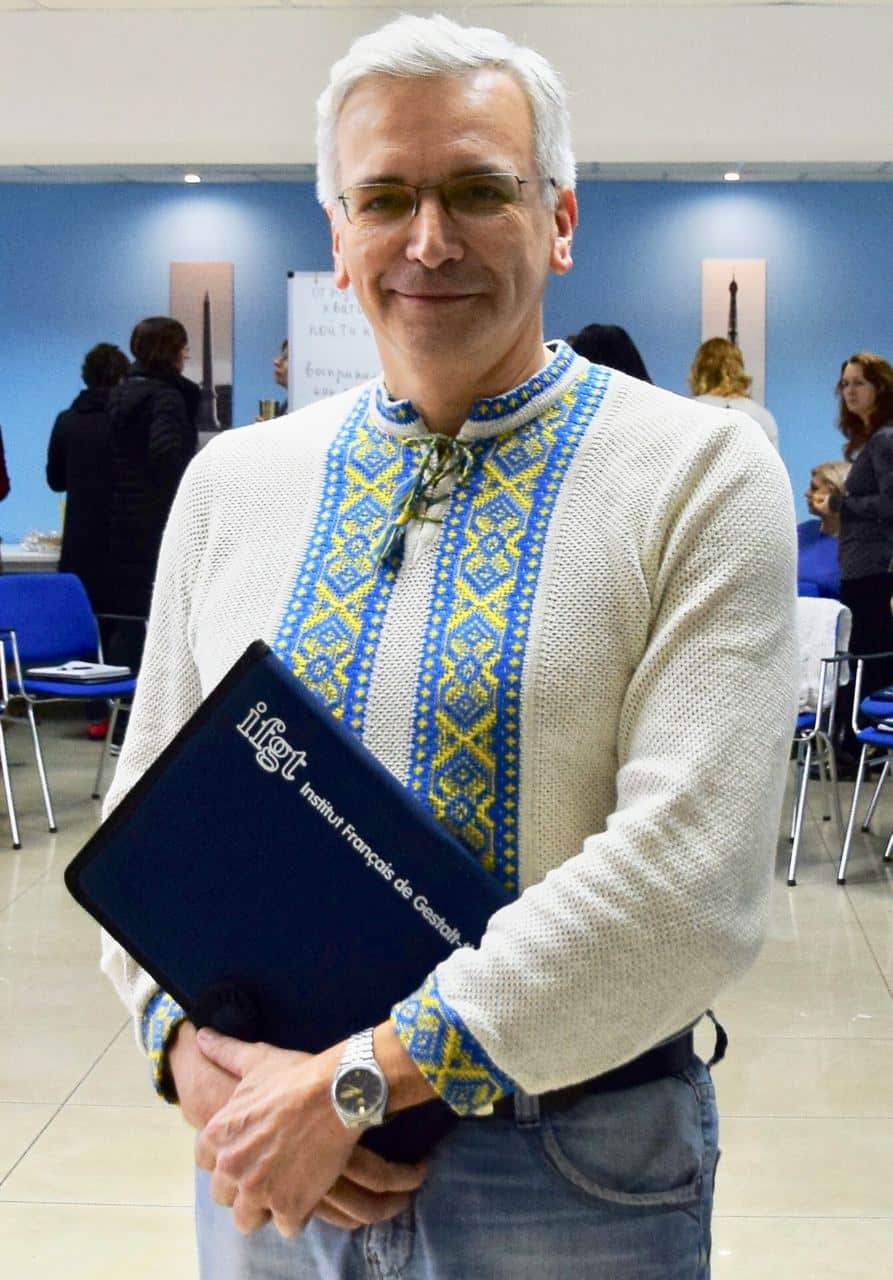 Андрій Климишин з дипломом Institut Français de Gestalt